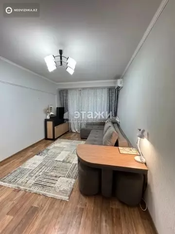 1-комнатная квартира, этаж 8 из 9, 36 м²