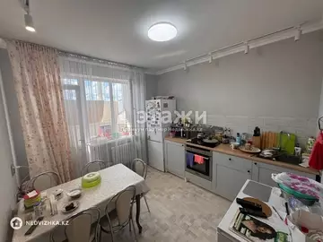 3-комнатная квартира, этаж 8 из 13, 90 м²