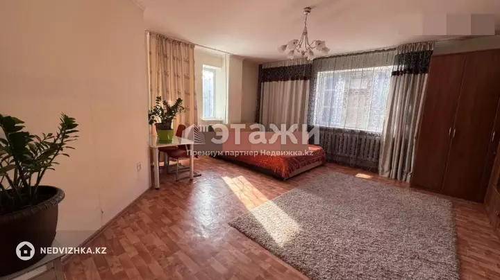 51.5 м², 1-комнатная квартира, этаж 2 из 10, 52 м², изображение - 1