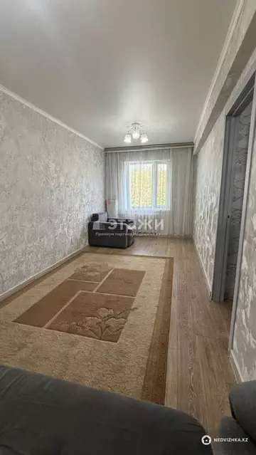 2-комнатная квартира, этаж 3 из 5, 42 м²