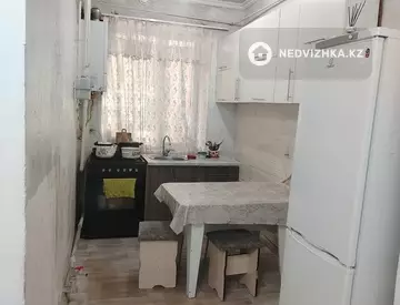 2-комнатная квартира, этаж 1 из 2, 48 м², посуточно