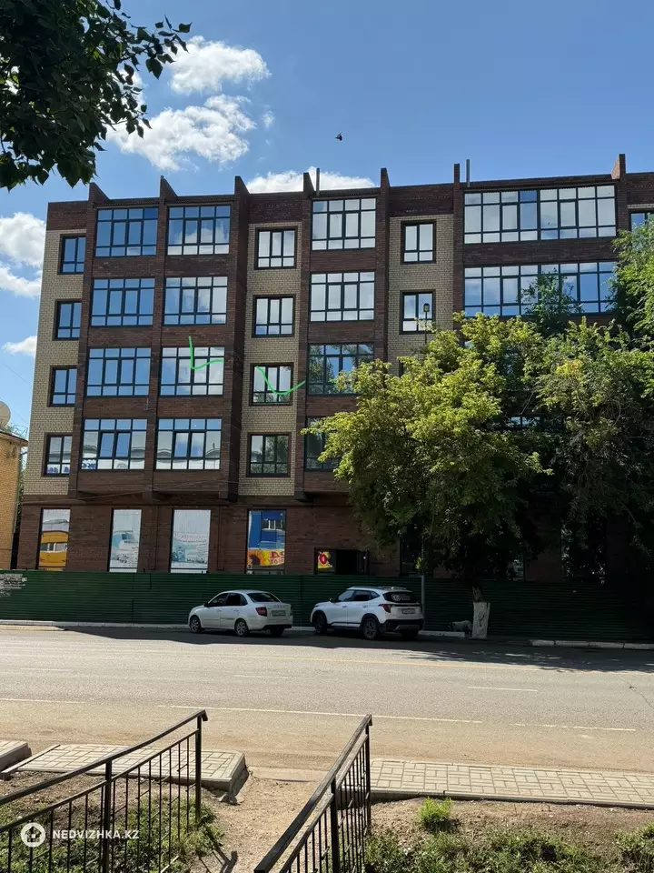 91.6 м², 2-комнатная квартира, этаж 3 из 5, 92 м², изображение - 1