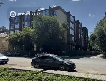 2-комнатная квартира, этаж 3 из 5, 92 м²