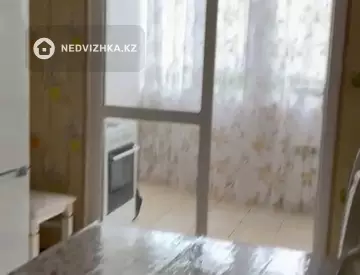 2-комнатная квартира, этаж 3 из 9, 65 м²