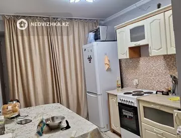 1-комнатная квартира, этаж 9 из 9, 38 м²