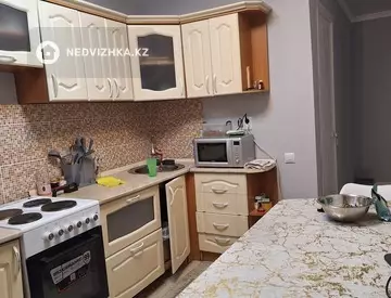 1-комнатная квартира, этаж 9 из 9, 38 м²