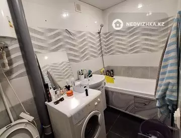 1-комнатная квартира, этаж 9 из 9, 38 м²