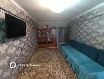 3-комнатная квартира, этаж 4 из 5, 60 м²