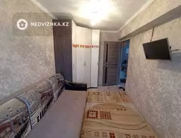 3-комнатная квартира, этаж 4 из 5, 60 м²
