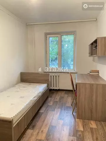 4-комнатная квартира, этаж 1 из 5, 72 м²