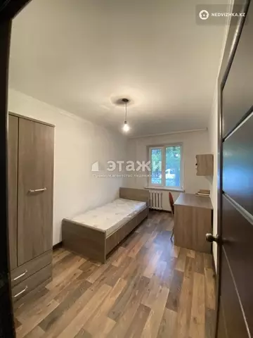 4-комнатная квартира, этаж 1 из 5, 72 м²