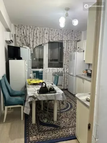 3-комнатная квартира, этаж 2 из 9, 83 м²