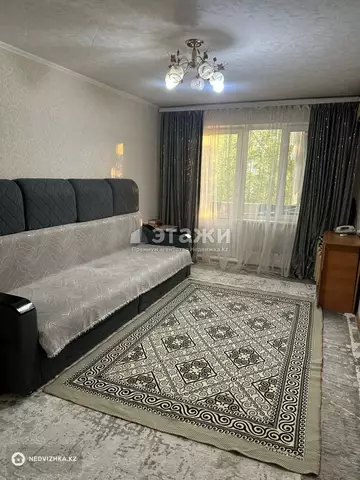 2-комнатная квартира, этаж 3 из 5, 45 м²