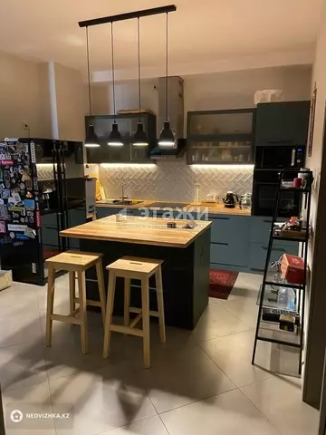 3-комнатная квартира, этаж 8 из 11, 100 м²