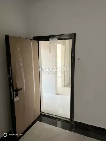 2-комнатная квартира, этаж 4 из 9, 45 м²
