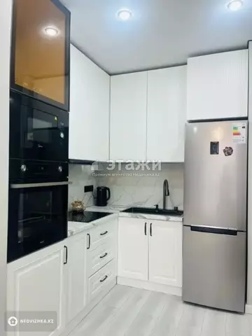 2-комнатная квартира, этаж 2 из 10, 49 м²