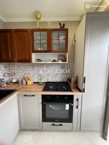 1-комнатная квартира, этаж 3 из 7, 42 м²