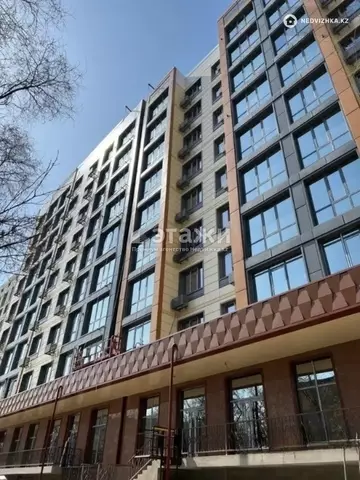 2-комнатная квартира, этаж 4 из 9, 45 м²