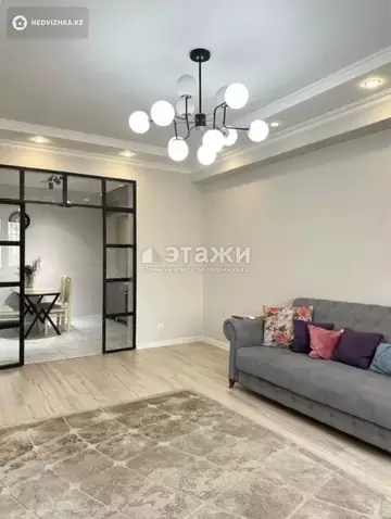 2-комнатная квартира, этаж 8 из 18, 72 м²