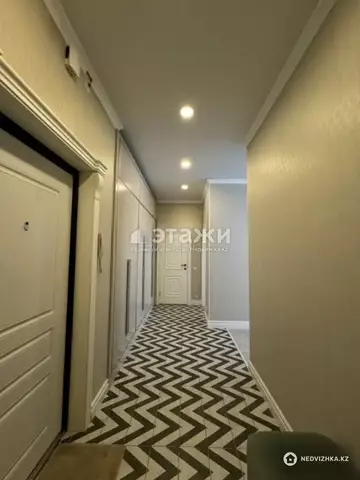 2-комнатная квартира, этаж 3 из 18, 70 м²