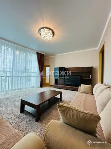 2-комнатная квартира, этаж 6 из 20, 92 м², на длительный срок