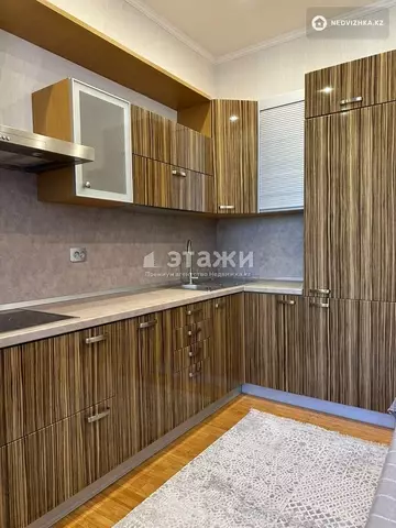 2-комнатная квартира, этаж 6 из 20, 92 м², на длительный срок