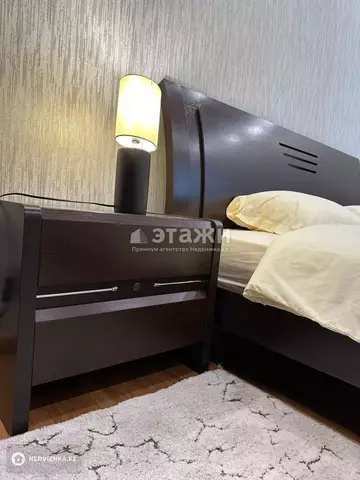 2-комнатная квартира, этаж 6 из 20, 92 м², на длительный срок