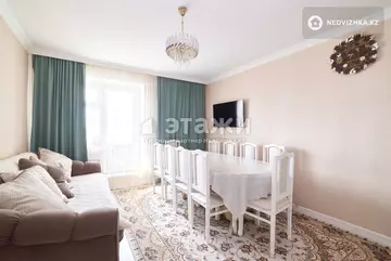 2-комнатная квартира, этаж 4 из 6, 38 м²