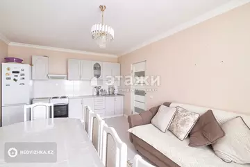 2-комнатная квартира, этаж 4 из 6, 38 м²