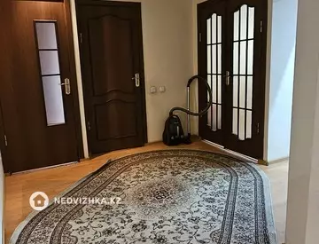 4-комнатная квартира, этаж 7 из 12, 100 м², на длительный срок