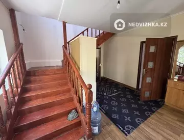 6-комнатный дом, 10 соток, 200 м²