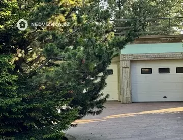 20-комнатный дом, 25 соток, 3 200 м²