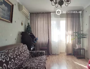 4-комнатная квартира, этаж 2 из 5, 60 м²