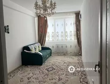 3-комнатная квартира, этаж 8 из 9, 76 м², на длительный срок