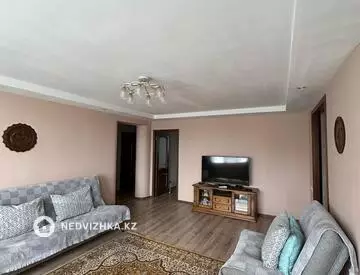 4-комнатная квартира, этаж 6 из 9, 82 м²