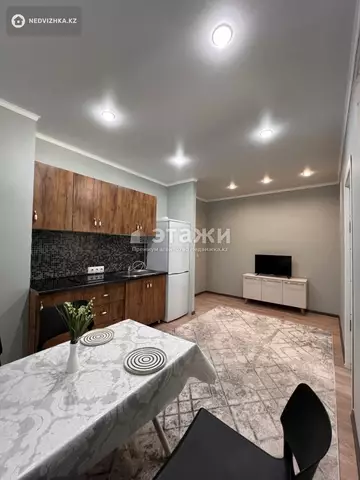 1-комнатная квартира, этаж 10 из 10, 36 м²
