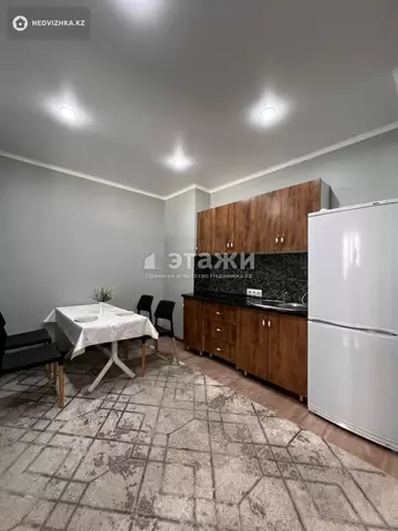 1-комнатная квартира, этаж 10 из 10, 36 м²