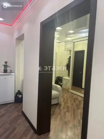 2-комнатная квартира, этаж 12 из 18, 72 м²