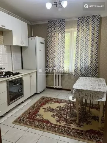 2-комнатная квартира, этаж 3 из 5, 56 м²