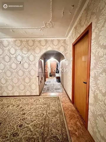 3-комнатная квартира, этаж 2 из 5, 60 м²