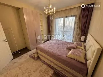 5-комнатная квартира, этаж 2 из 2, 220 м², на длительный срок