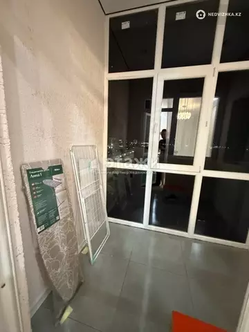 2-комнатная квартира, этаж 8 из 15, 42 м²