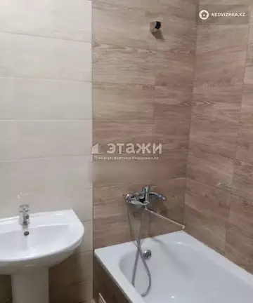 1-комнатная квартира, этаж 4 из 9, 42 м²