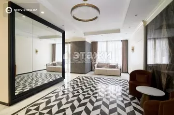 3-комнатная квартира, этаж 12 из 12, 110 м²