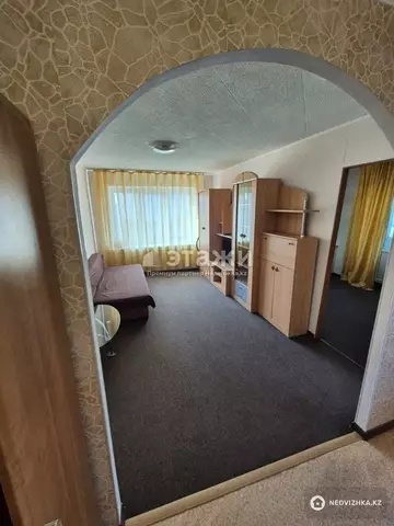 2-комнатная квартира, этаж 4 из 5, 42 м²