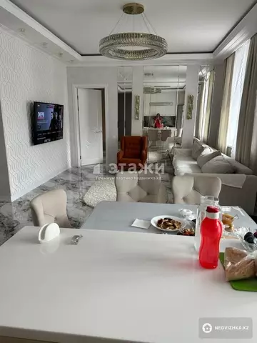 4-комнатная квартира, этаж 7 из 9, 96 м²
