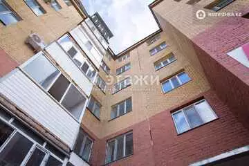 2-комнатная квартира, этаж 3 из 6, 59 м²