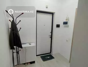 1-комнатная квартира, этаж 8 из 9, 40 м²