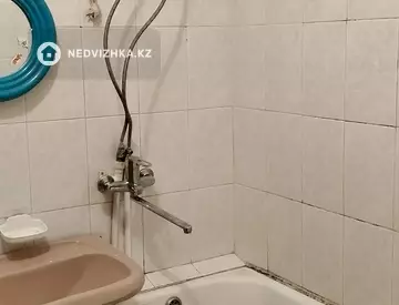 3-комнатная квартира, этаж 2 из 5, 62 м²