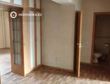 3-комнатная квартира, этаж 2 из 8, 67 м²